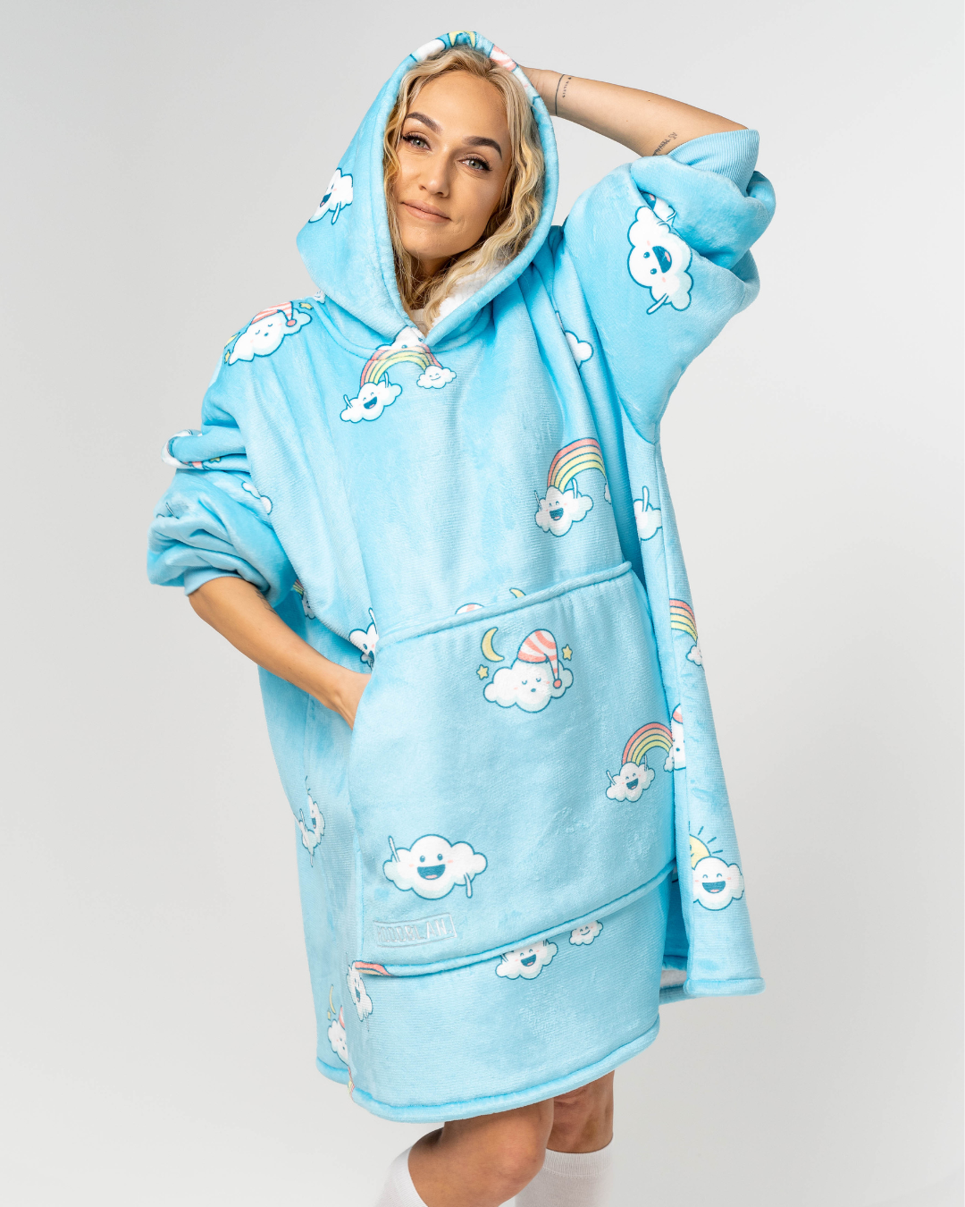 Linksmas Debesėlis hudis