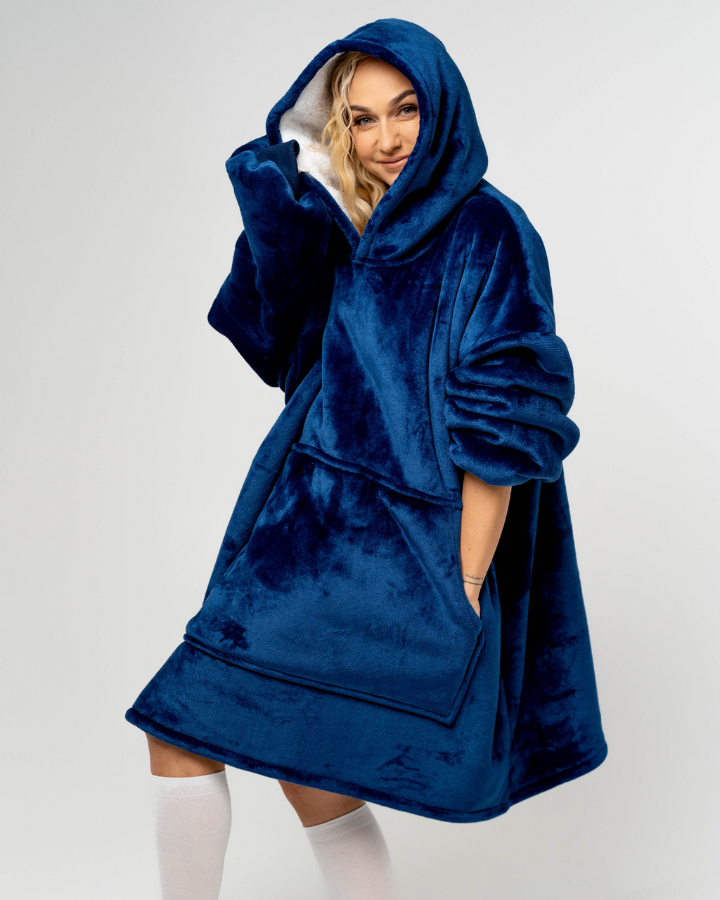 Vienspalvis mėlynas hudis