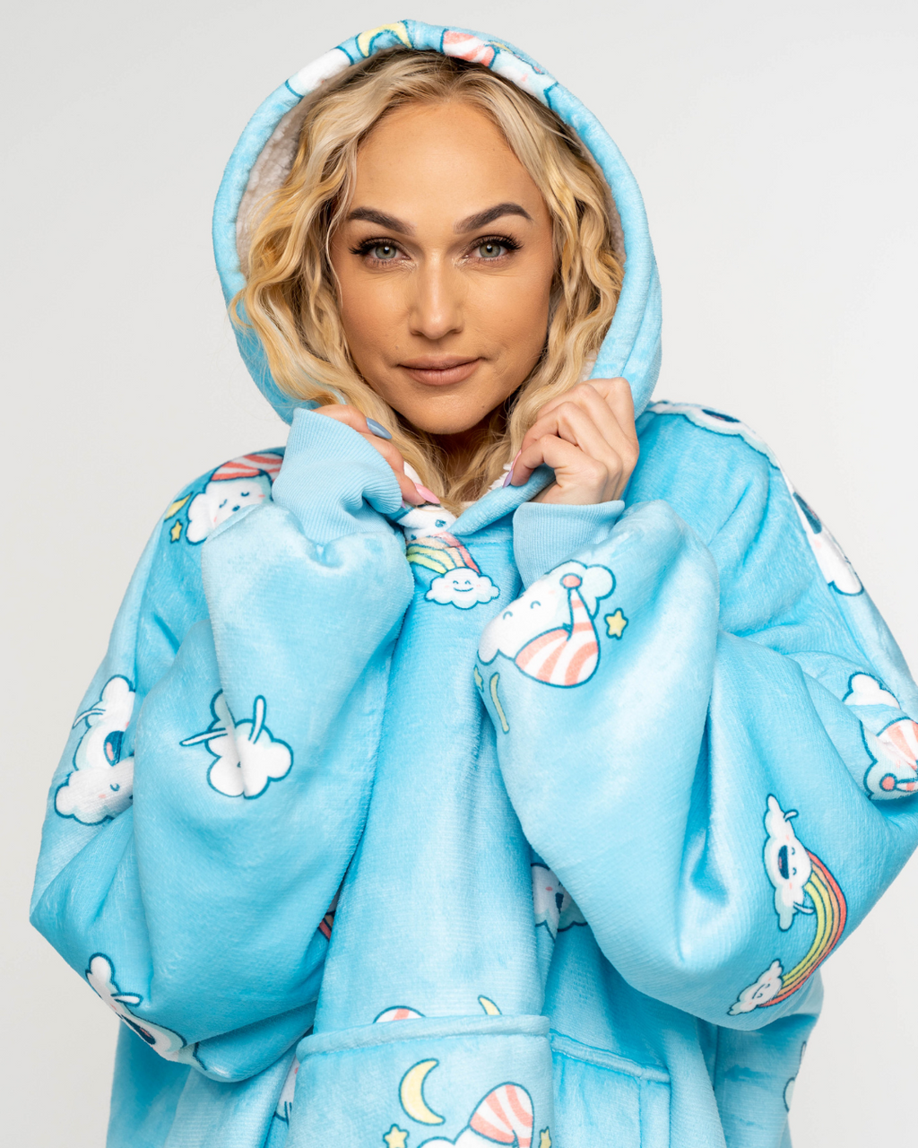 Linksmas Debesėlis hudis