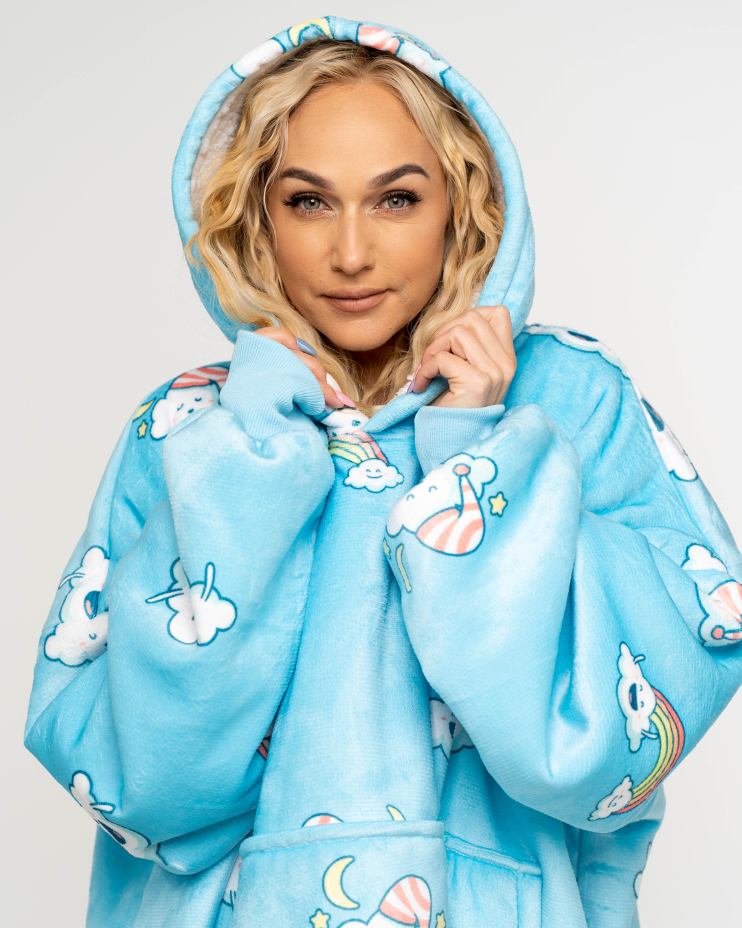 Linksmas Debesėlis hudis