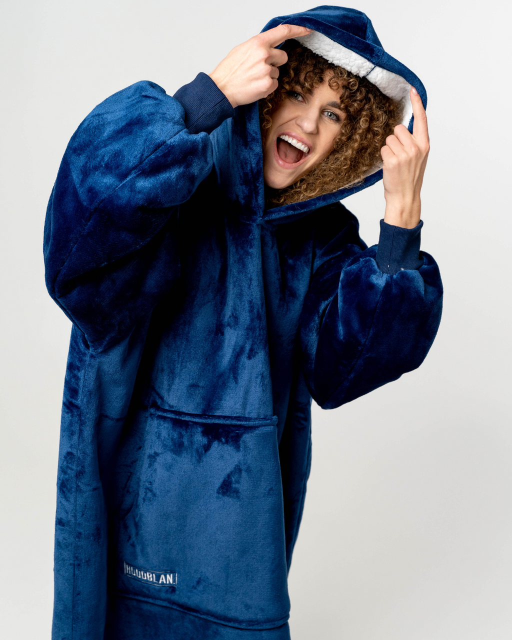 Vienspalvis mėlynas hudis