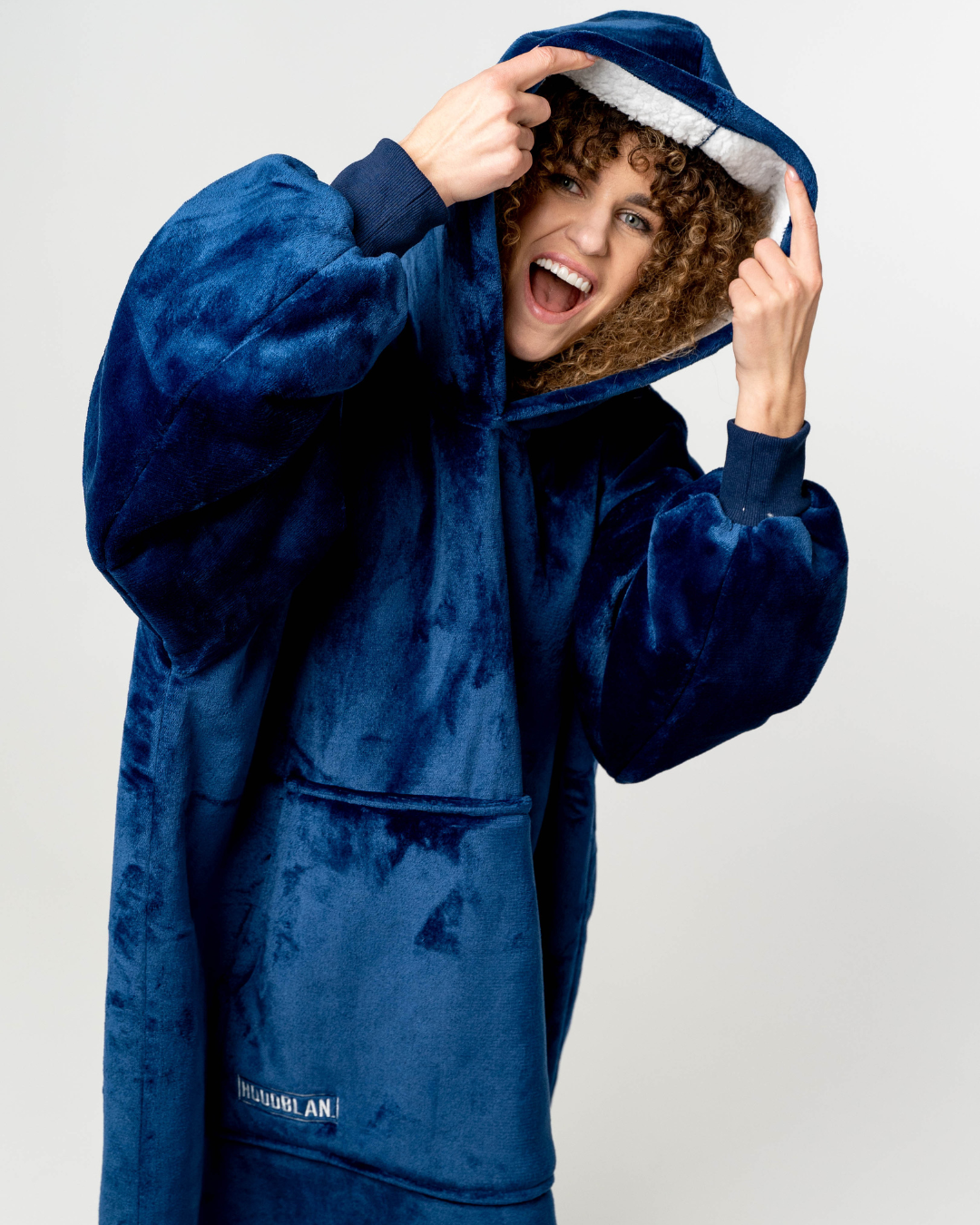 Vienspalvis mėlynas hudis