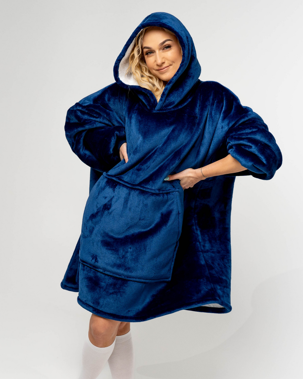 Vienspalvis mėlynas hudis